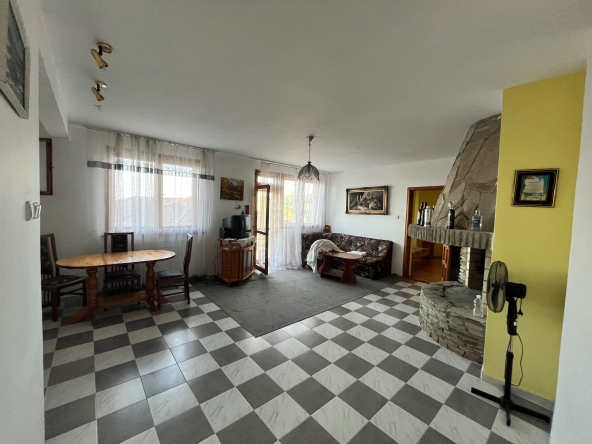 Дава се под наем  в Варна, Автогара - 20 кв.м за 298.86 € - Снимка #1