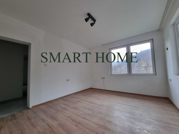 Етаж от къща в Велико Търново, Асенов - 90 кв.м за 566 €/кв.м - Снимка #1