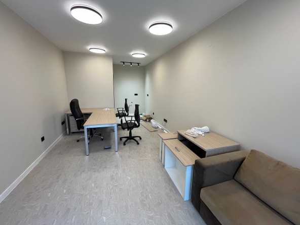 Дава се под наем Офис в Казанлък - 30 кв.м за 269.28 € - Снимка #1