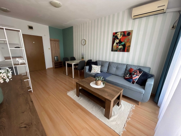 Двустаен апартамент в к.к. Слънчев бряг - 57 кв.м за 474 €/кв.м - Снимка #1