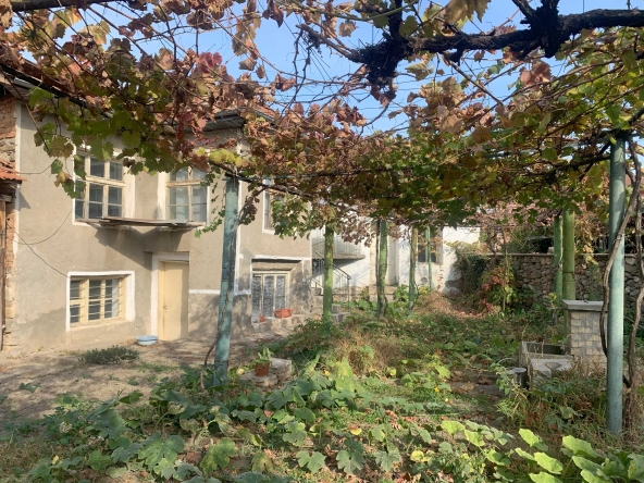 Къща в с. Домлян, Област Пловдив - 80 кв.м за 351 €/кв.м - Снимка #1