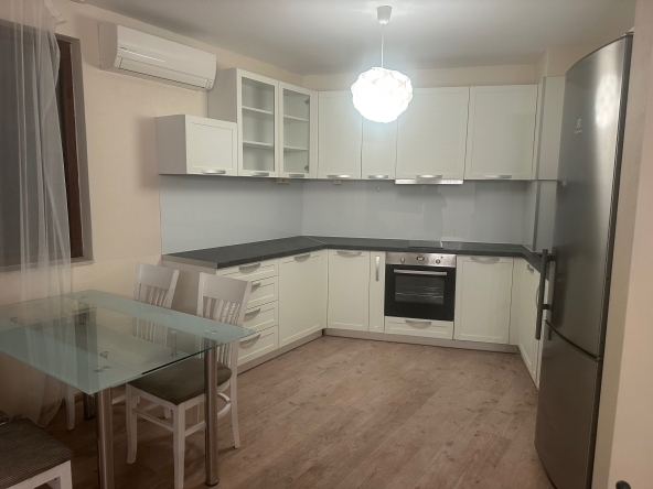 Дава се под наем Тристаен апартамент в Варна, Бриз - 110 кв.м за 797.64 € - Снимка #1