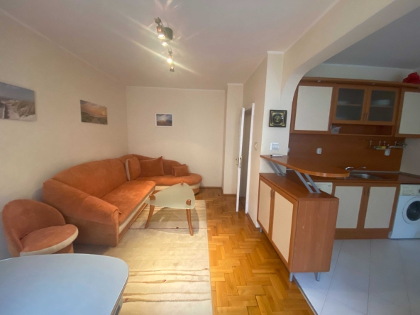 Дава се под наем Двустаен апартамент в София, Център - 65 кв.м за 548.25 € - Снимка #1