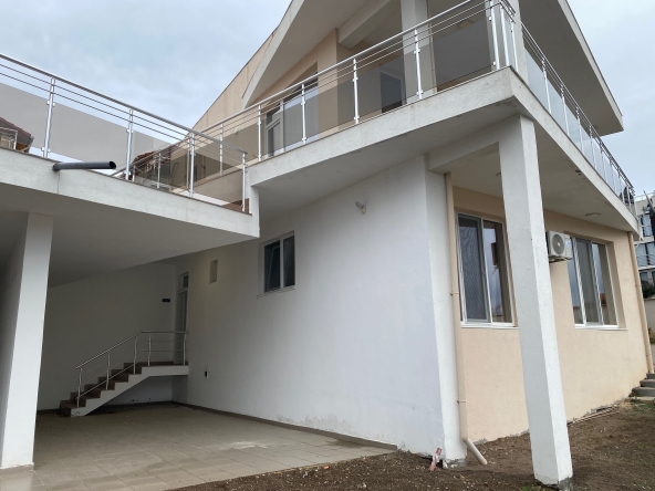 Къща в Свети Влас - 177 кв.м за 749 €/кв.м - Снимка #1