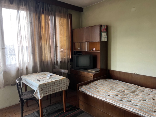 Многостаен апартамент в Благоевград, Орлова чука - 110 кв.м за 310 €/кв.м - Снимка #1