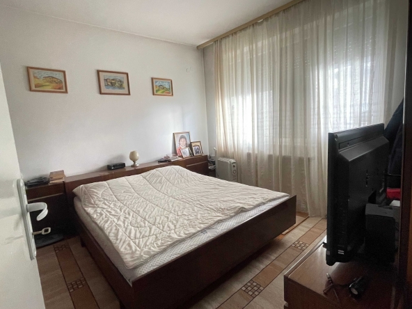 Тристаен апартамент в Габрово, Център - 105 кв.м за 447 €/кв.м - Снимка #1