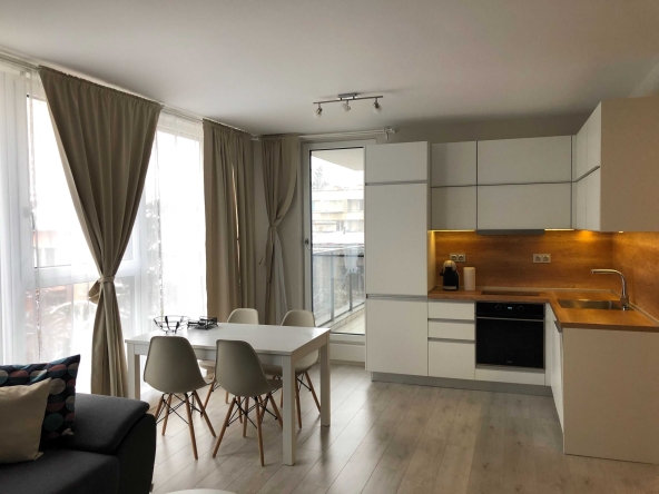 Дава се под наем Тристаен апартамент в София, Гео Милев - 85 кв.м за 688.5 € - Снимка #1