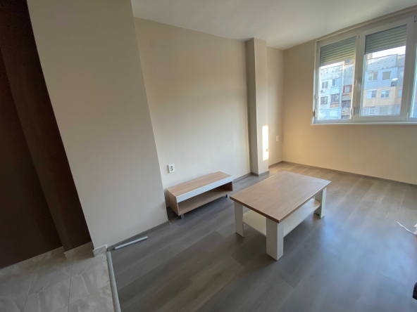 Тристаен апартамент в Силистра, Север - 65 кв.м за 691 €/кв.м - Снимка #1