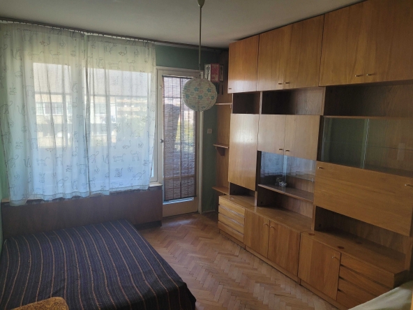 Дава се под наем Двустаен апартамент в София, Изток - 65 кв.м за 343.74 € - Снимка #1