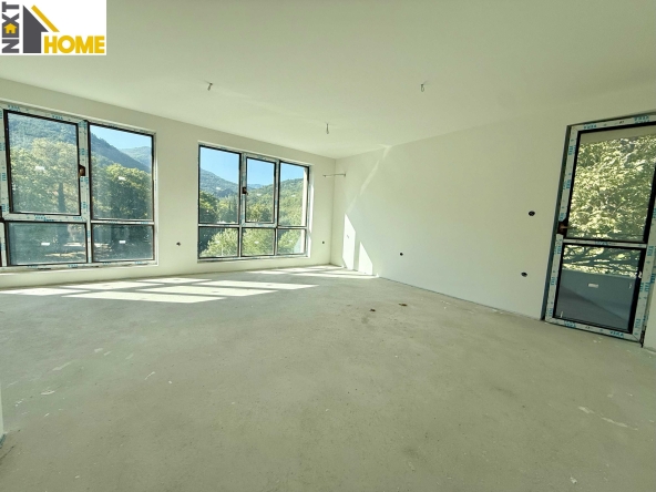 Многостаен апартамент в Асеновград - 156 кв.м за 871 €/кв.м - Снимка #1
