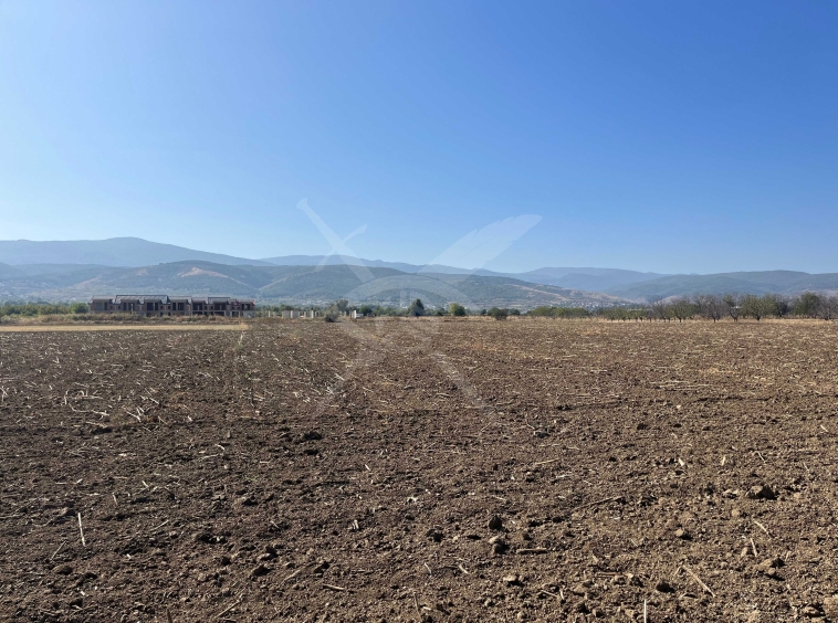 Парцел в Пловдив, Южен - 4002 кв.м за 16 €/кв.м - Снимка #1