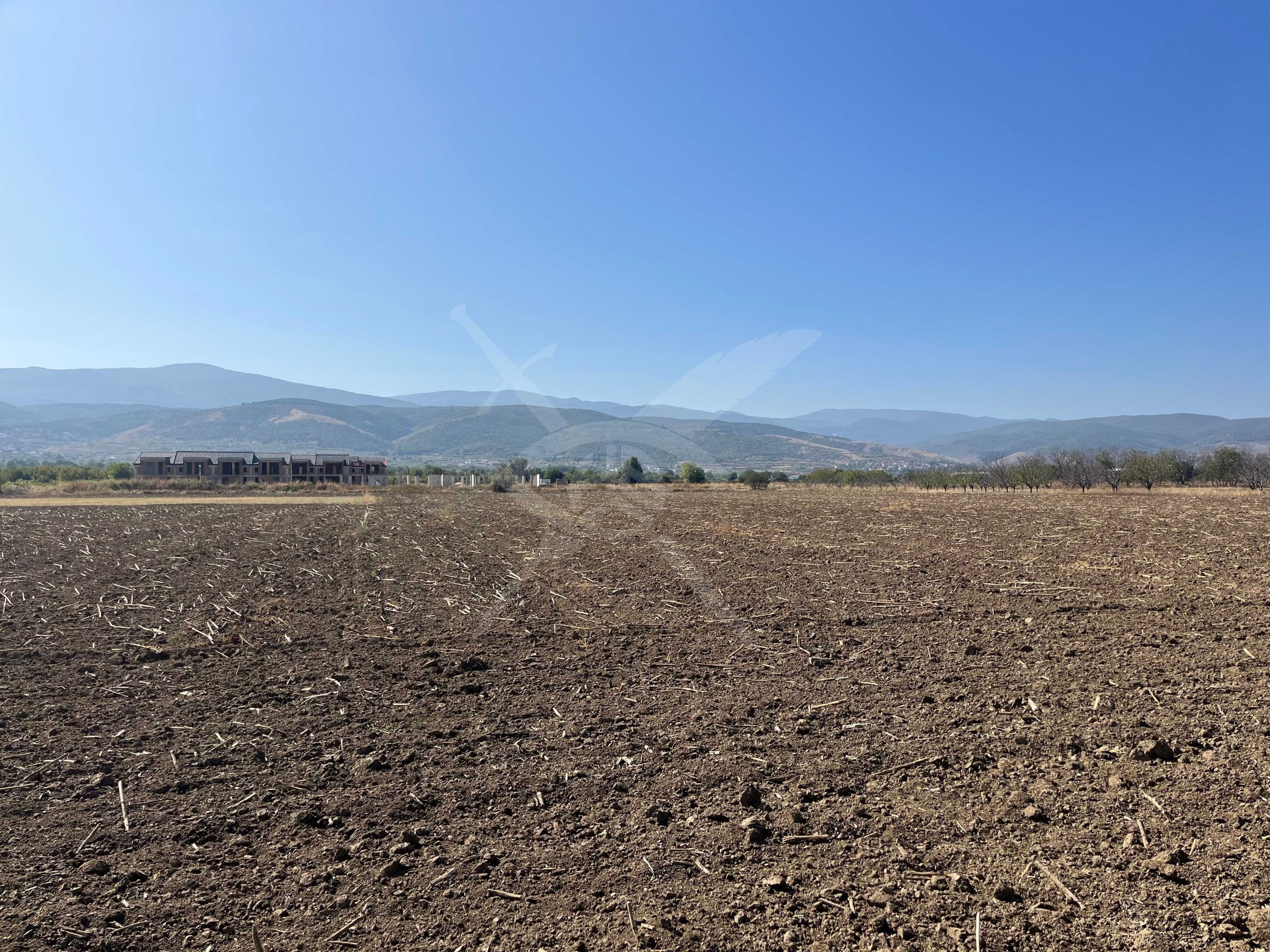 Парцел в Пловдив, Южен - 4002 кв.м за 16 €/кв.м - Снимка #1