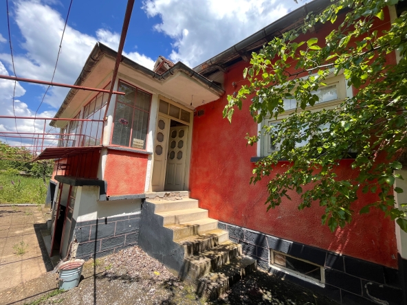 Къща в с. Малорад, Област Враца - 115 кв.м за 87 €/кв.м - Снимка #1