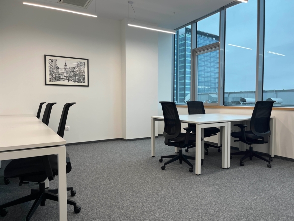 Дава се под наем Офис в София, НПЗ Искър - 30 кв.м за 846.09 € - Снимка #1