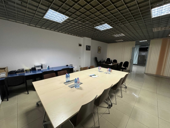 Дава се под наем Офис в Пловдив, Център - 50 кв.м за 199.41 € - Снимка #1