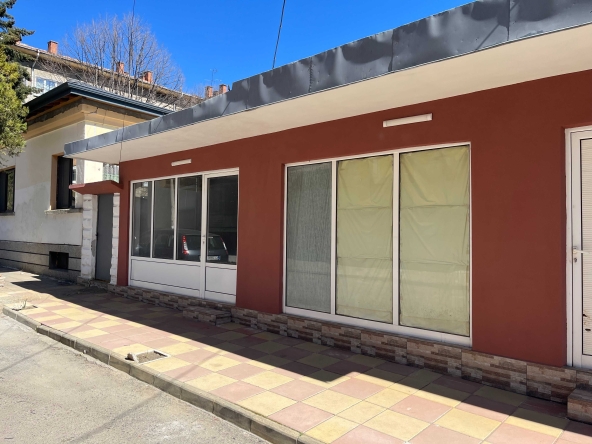 Дава се под наем Магазин в Казанлък - 60 кв.м за 248.88 € - Снимка #1