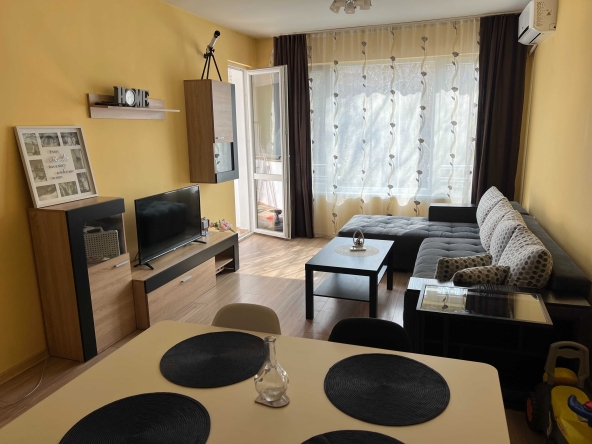 Дава се под наем Двустаен апартамент в София, Изгрев - 60 кв.м за 747.66 € - Снимка #1