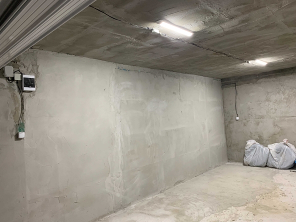 Дава се под наем Гараж / Паркомясто в Варна, Младост 1 - 19 кв.м за 109.65 € - Снимка #1