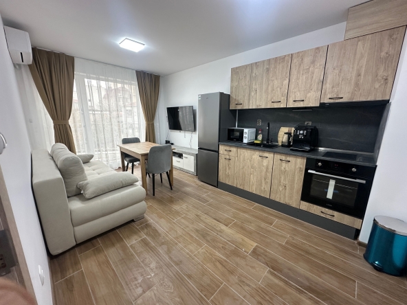 Дава се под наем Двустаен апартамент в Пловдив, Център - 52 кв.м за 473.79 € - Снимка #1