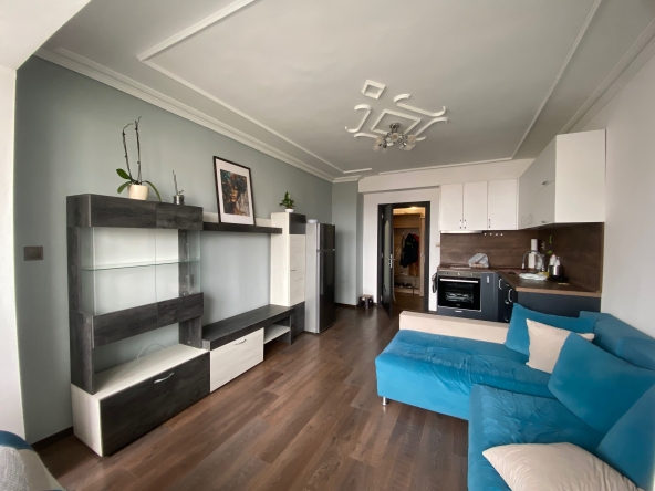 Дава се под наем Тристаен апартамент в София, Надежда 1 - 70 кв.м за 698.19 € - Снимка #1