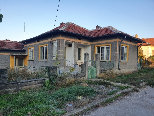 Къща в Исперих - 90 кв.м за 312 €/кв.м - Снимка #1