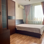 Тристаен апартамент в Бургас, Изгрев - 70 кв.м за 1181 €/кв.м - Снимка #1