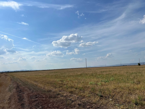 Парцел в София, Требич - 4904 кв.м за 21 €/кв.м - Снимка #1