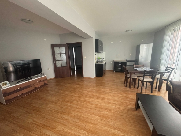 Дава се под наем Двустаен апартамент в Карлово - 96 кв.м за 398.82 € - Снимка #1