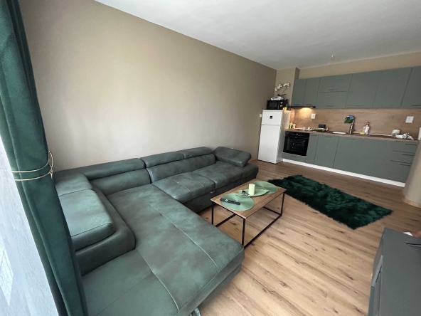 Дава се под наем Тристаен апартамент в София, Банишора - 80 кв.м за 846.6 € - Снимка #1