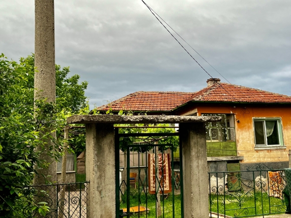 Къща в Пловдив, Централна гара - 110 кв.м за 348 €/кв.м - Снимка #1