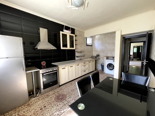 Дава се под наем Двустаен апартамент в Варна, Бриз - 83 кв.м за 408.51 € - Снимка #1