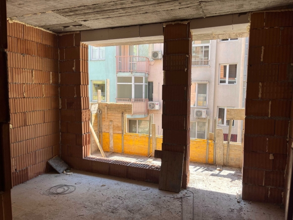 Тристаен апартамент в Пловдив, Мараша - 118 кв.м за 1967 €/кв.м - Снимка #1