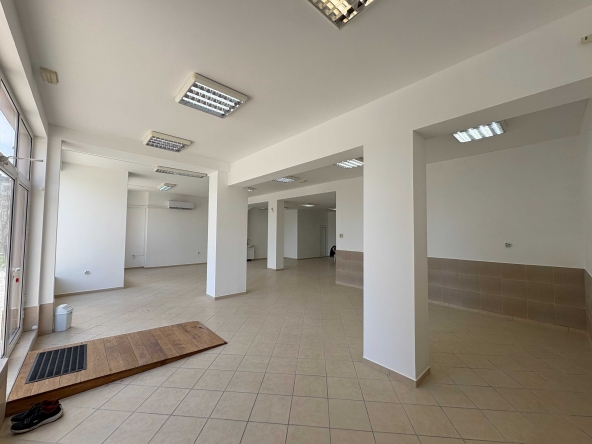 Дава се под наем Офис в Варна, Владислав Варненчик - 125 кв.м за 1196.97 € - Снимка #1