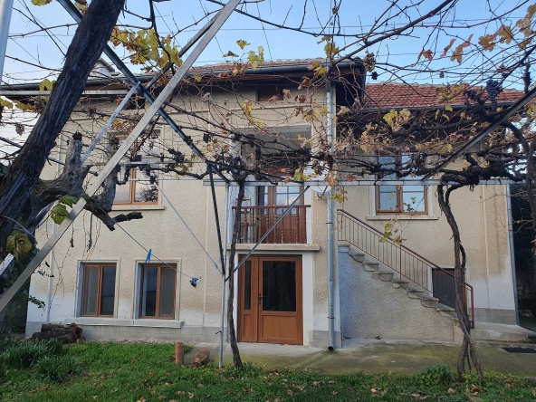 Къща в Казанлък - 136 кв.м за 653 €/кв.м - Снимка #1