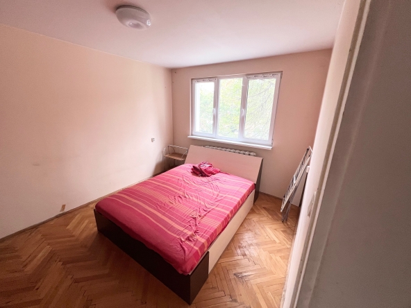 Дава се под наем Двустаен апартамент в София, Център - 80 кв.м за 149.43 € - Снимка #1