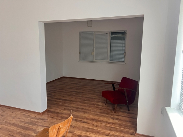 Тристаен апартамент в Димитровград - 130 кв.м за 432 €/кв.м - Снимка #1