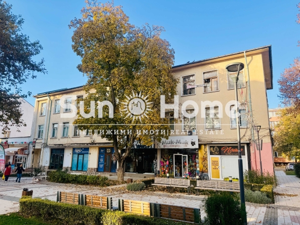 Офис в Свиленград - 330 кв.м за 505 €/кв.м - Снимка #1
