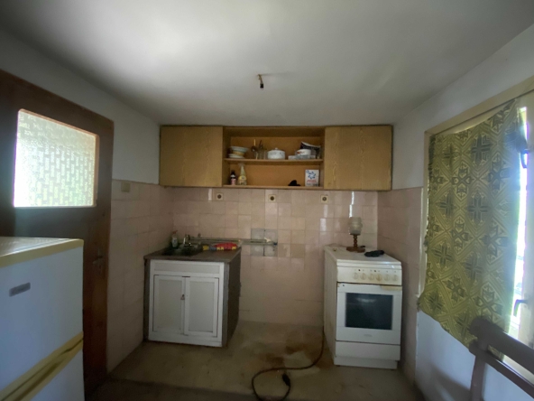 Къща в с. Владиня, Област Ловеч - 130 кв.м за 30 €/кв.м - Снимка #1