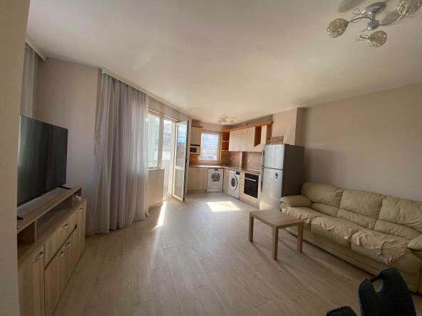 Дава се под наем Четиристаен апартамент в Варна, Лятно кино Тракия - 100 кв.м за 612 € - Снимка #1