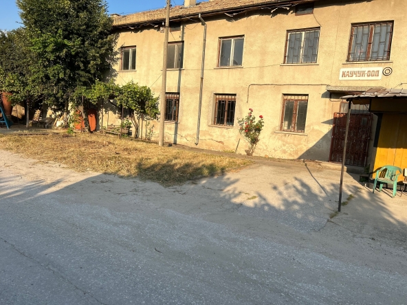 Промишлена сграда в Костенец - 800 кв.м за 150 €/кв.м - Снимка #1