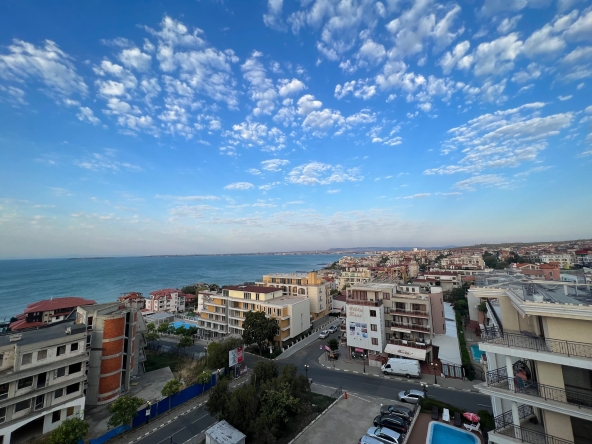 Четиристаен апартамент в Свети Влас - 300 кв.м за 1167 €/кв.м - Снимка #1