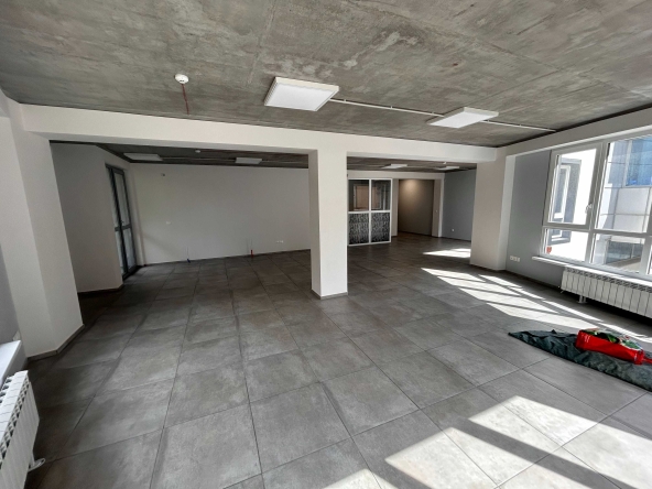 Дава се под наем Офис в София, Овча купел - 181 кв.м за 1000 € - Снимка #1