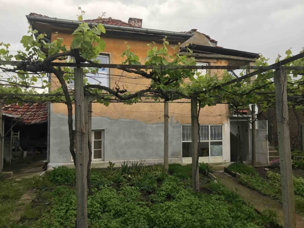 Къща в с. Елхово, Област Стара Загора - 180 кв.м за 109 €/кв.м - Снимка #1