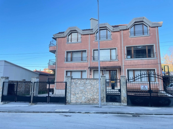 Дава се под наем Магазин в Варна, Левски - 140 кв.м за 612 € - Снимка #1