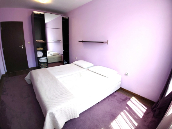 Дава се под наем Двустаен апартамент в Варна, ХЕИ - 70 кв.м за 1000 € - Снимка #1