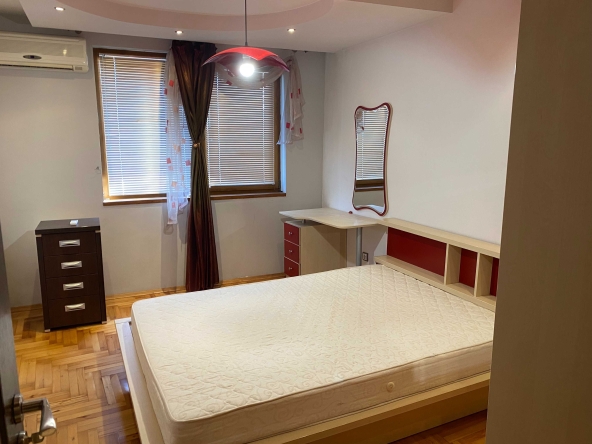 Дава се под наем Тристаен апартамент в Бургас, Сарафово - 120 кв.м за 612 € - Снимка #1