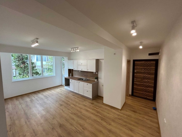 Тристаен апартамент в Велико Търново, Център - 96 кв.м за 1365 €/кв.м - Снимка #1