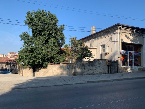 Парцел в Свищов - 867 кв.м за 176 €/кв.м - Снимка #1