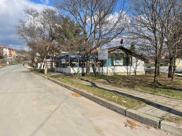 Дава се под наем Магазин в Каспичан - 97 кв.м за 50 € - Снимка #1