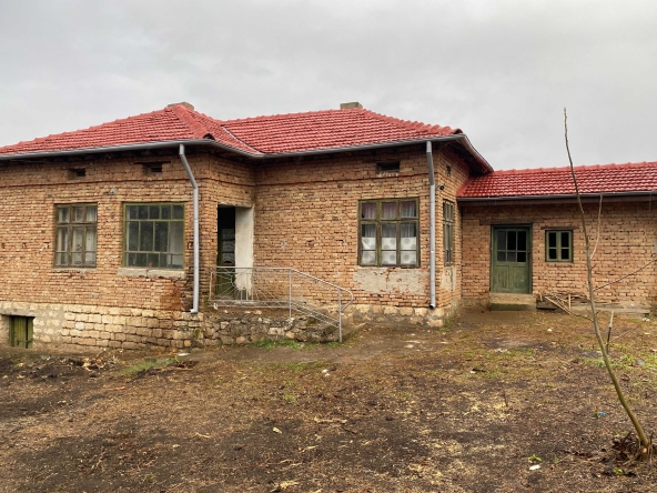 Къща в Добрич, Център - 149 кв.м за 155 €/кв.м - Снимка #1